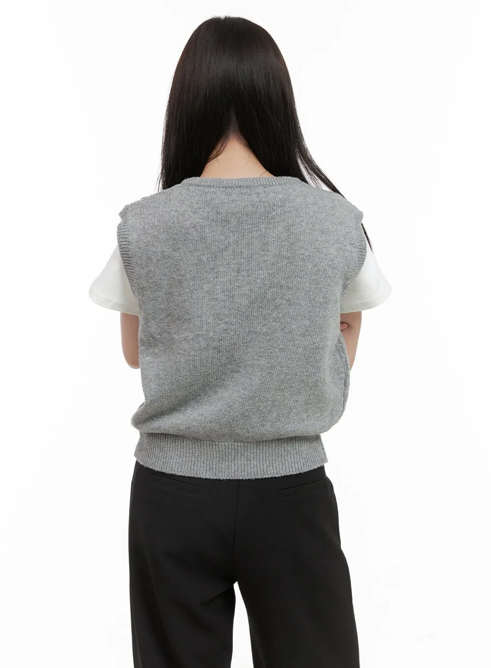 Cable Knit Sleeveless V-Neck Vest OG416