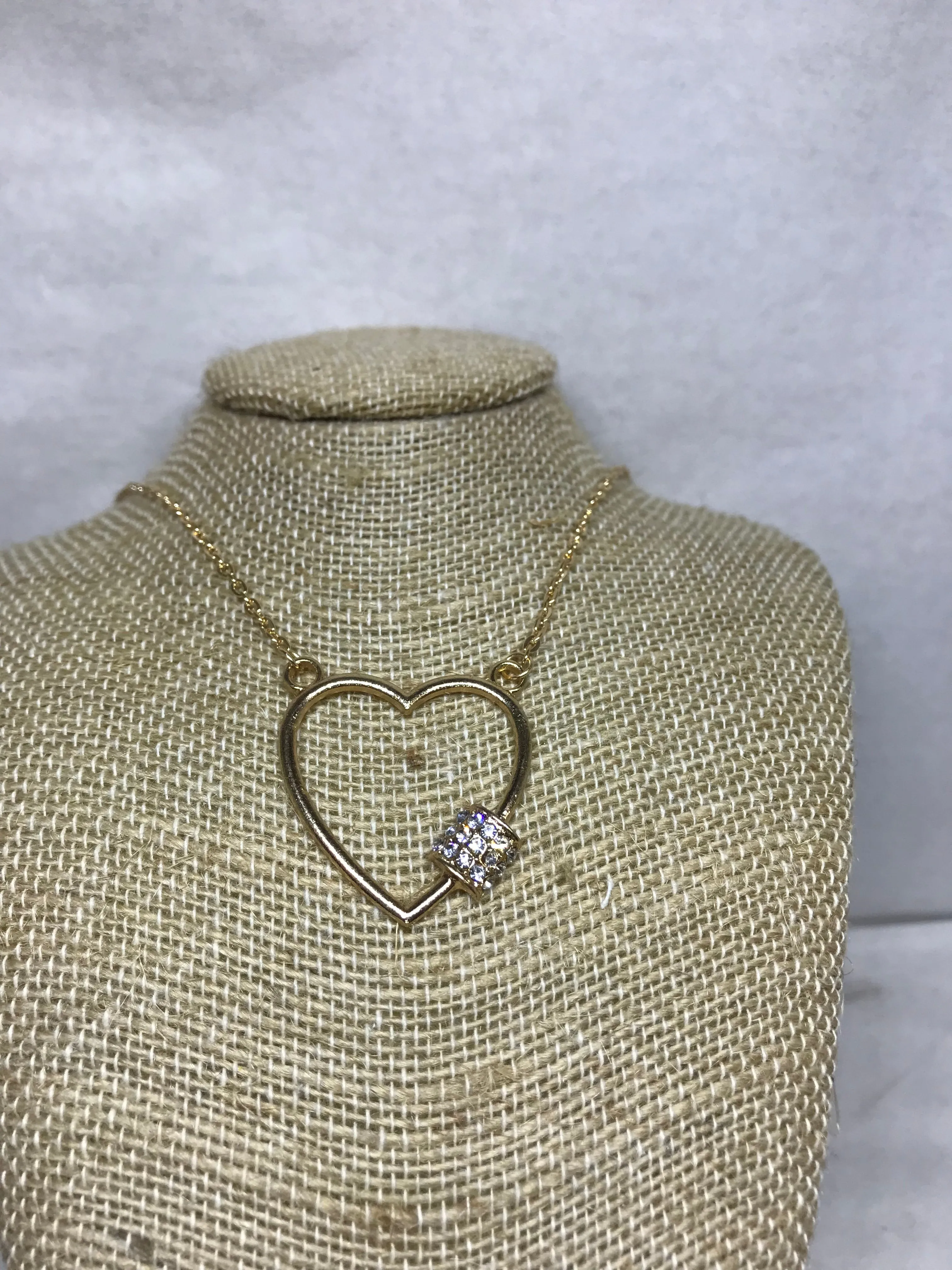 Different Styles of Necklaces