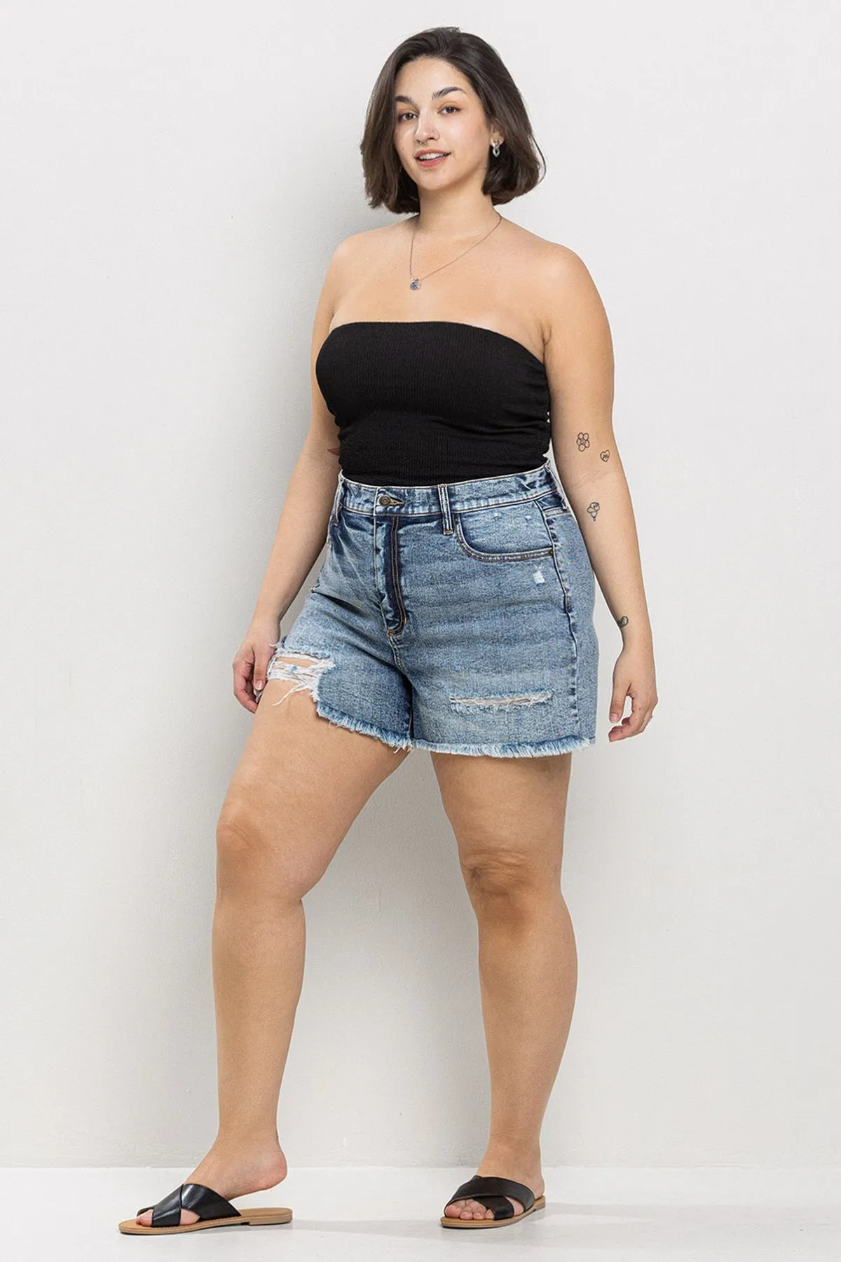 PLUS SIZE* HIGH RISE SHORTS WITH FRAY HEM AND DISTRESS / SP-S7325MD-PL